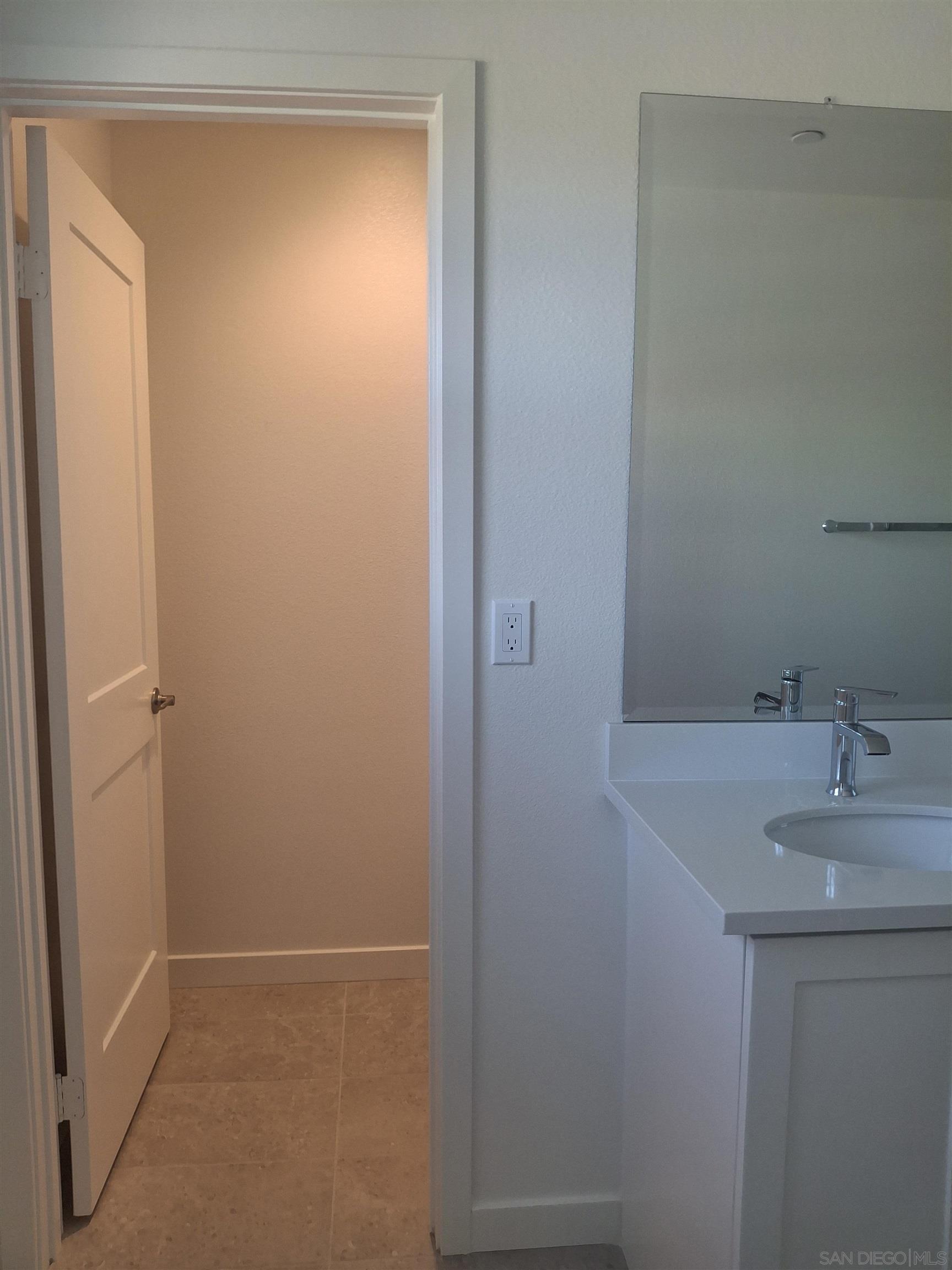 Detail Gallery Image 32 of 42 For 2518  Delphinium Ln, Carlsbad,  CA 92008 - 4 Beds | 2/2 Baths