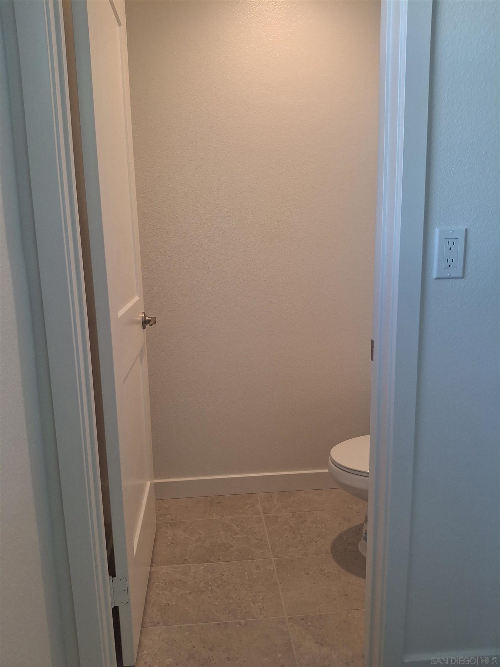 Detail Gallery Image 33 of 42 For 2518  Delphinium Ln, Carlsbad,  CA 92008 - 4 Beds | 2/2 Baths