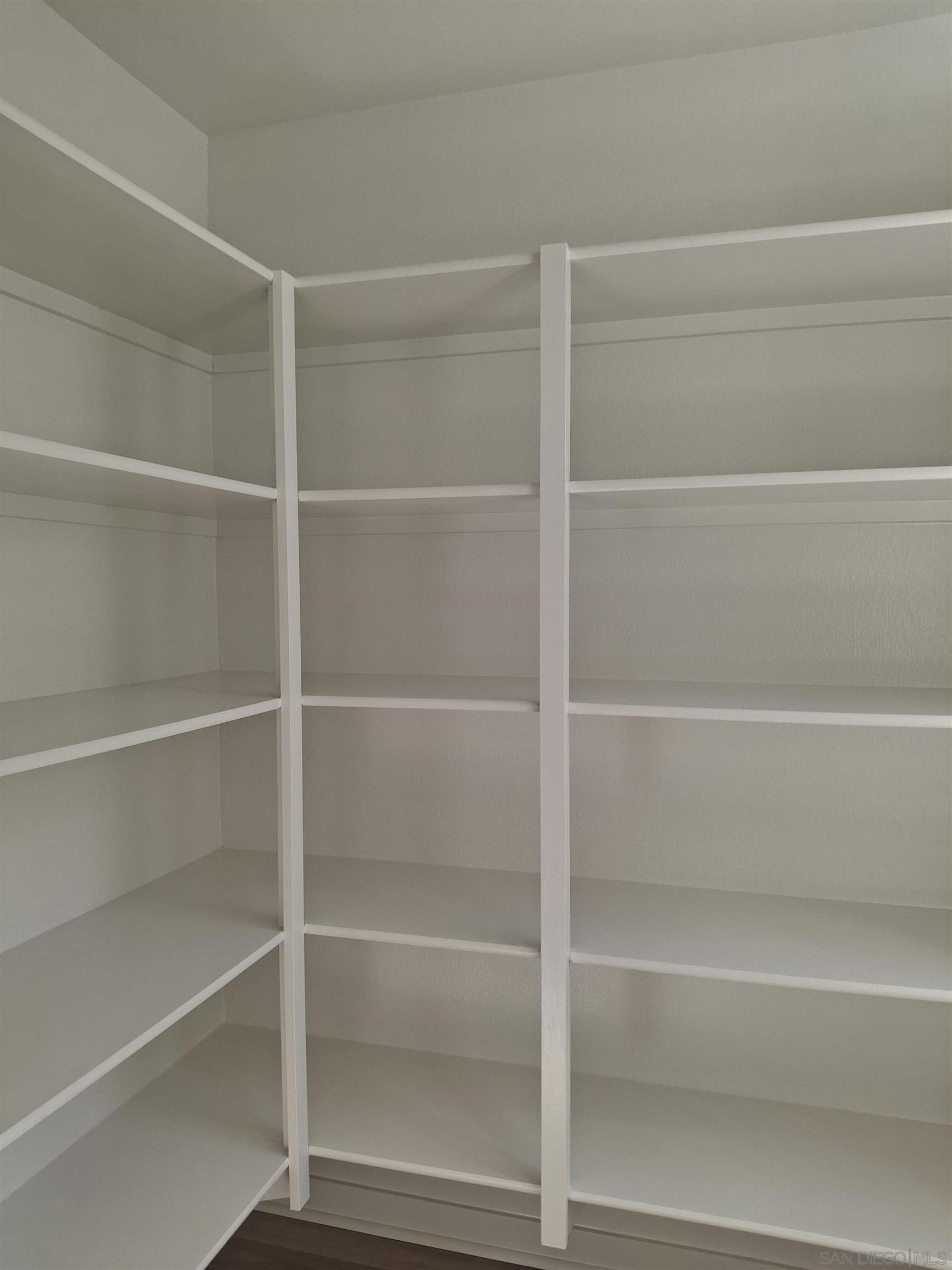 Detail Gallery Image 9 of 42 For 2518  Delphinium Ln, Carlsbad,  CA 92008 - 4 Beds | 2/2 Baths