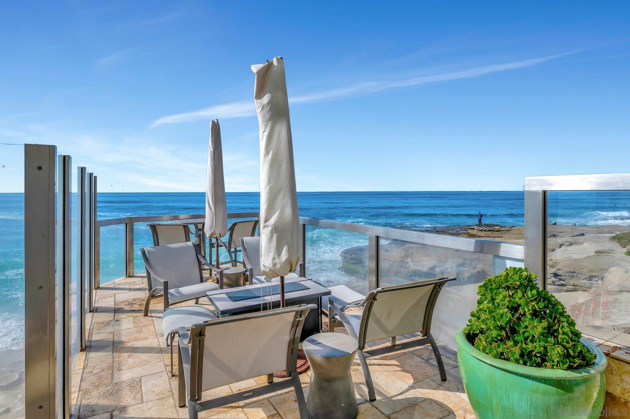 Detail Gallery Image 18 of 24 For 202  Coast Blvd  #8,  La Jolla,  CA 92037 - 3 Beds | 2/1 Baths