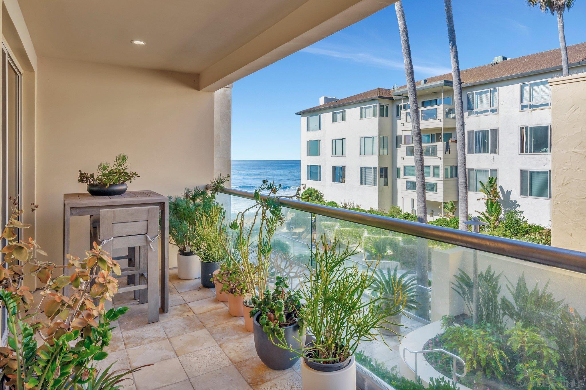 Detail Gallery Image 20 of 24 For 202  Coast Blvd  #8,  La Jolla,  CA 92037 - 3 Beds | 2/1 Baths