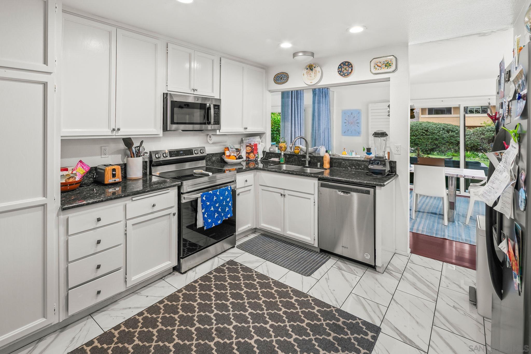 Detail Gallery Image 12 of 31 For , La Jolla,  CA 92037 - 3 Beds | 2/1 Baths