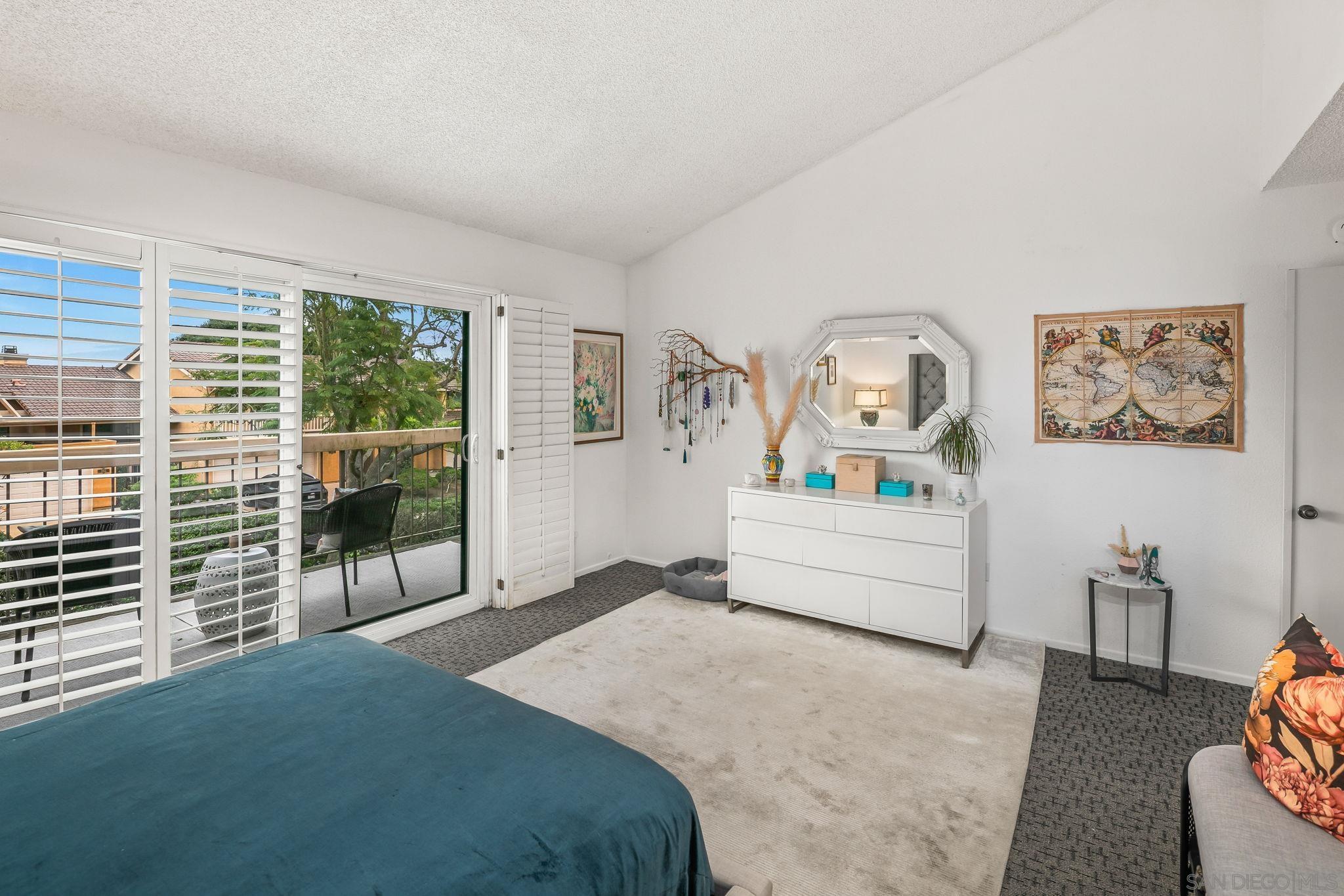 Detail Gallery Image 18 of 31 For , La Jolla,  CA 92037 - 3 Beds | 2/1 Baths