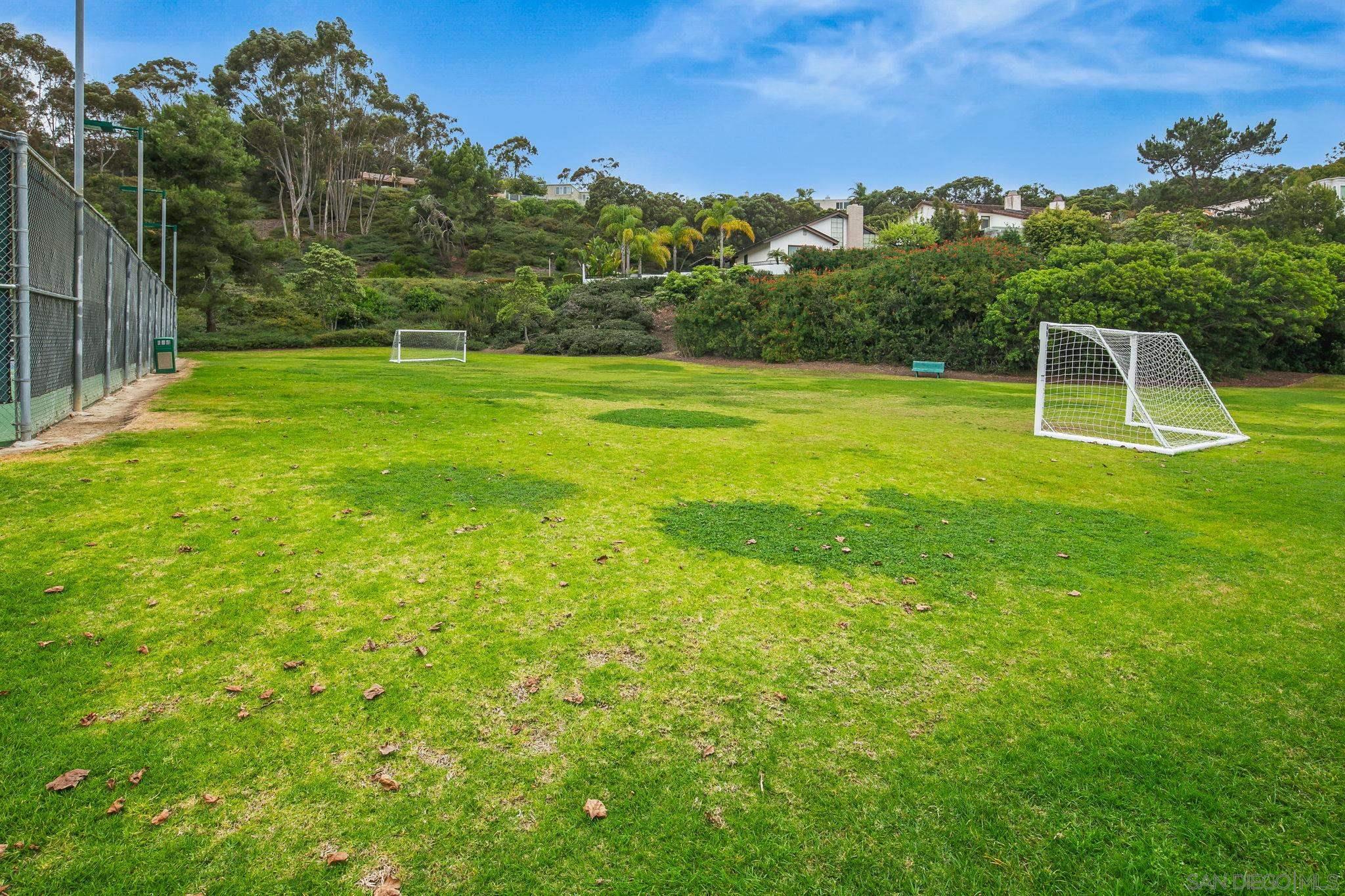 Detail Gallery Image 27 of 31 For , La Jolla,  CA 92037 - 3 Beds | 2/1 Baths