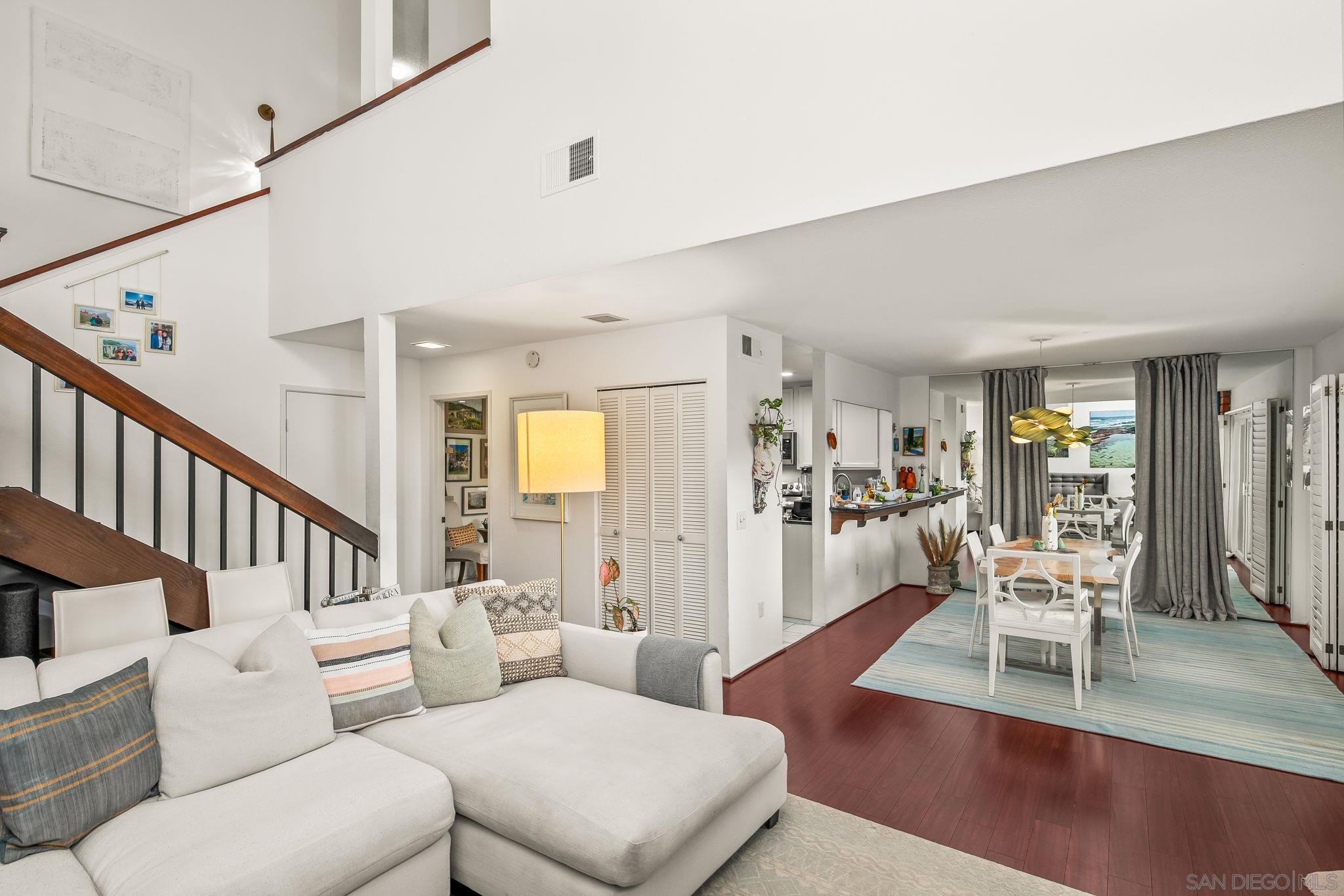 Detail Gallery Image 9 of 31 For , La Jolla,  CA 92037 - 3 Beds | 2/1 Baths