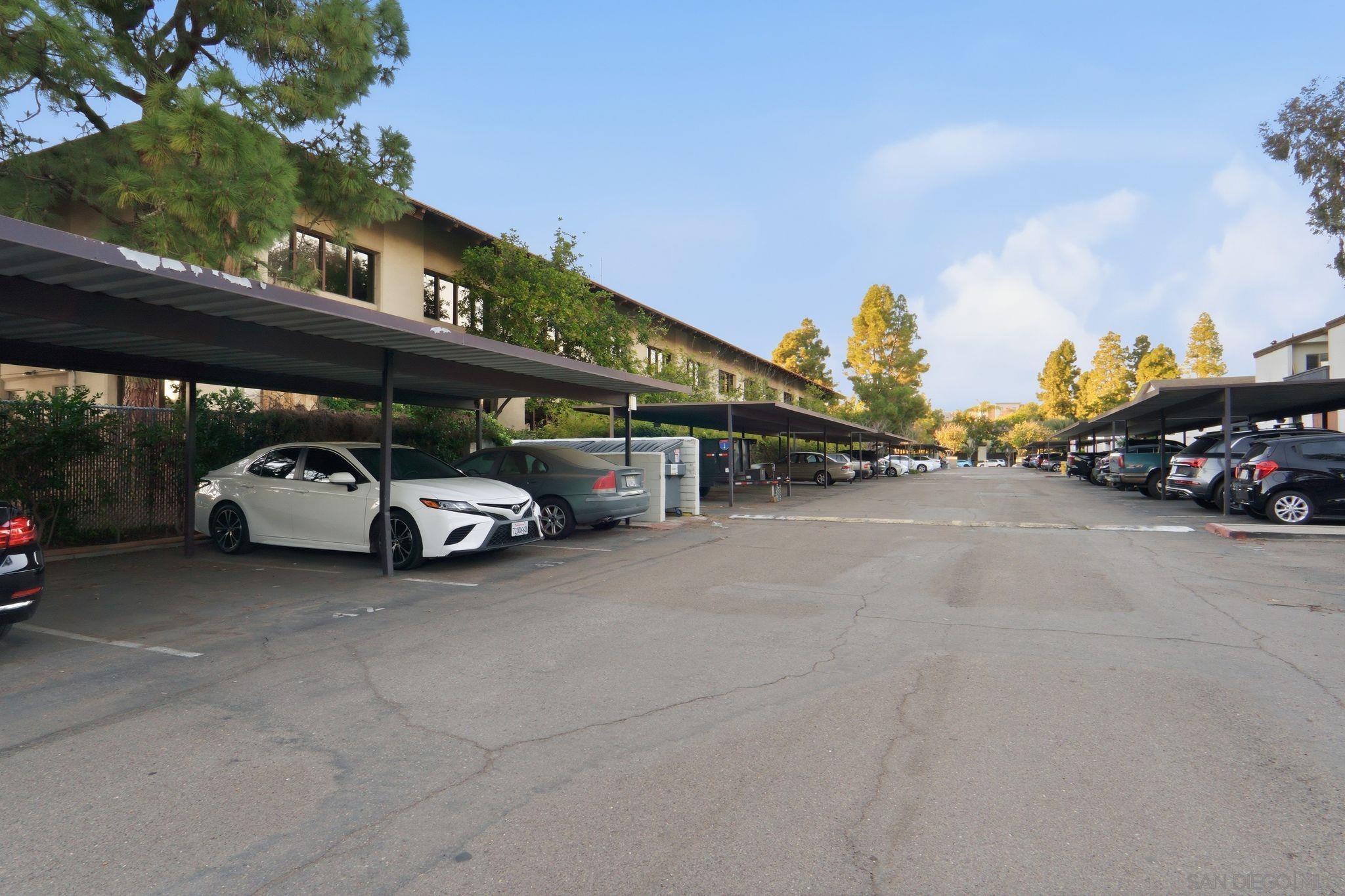 Detail Gallery Image 15 of 21 For 1353  Caminito Gabaldon  #E,  San Diego,  CA 92108 - 2 Beds | 1 Baths