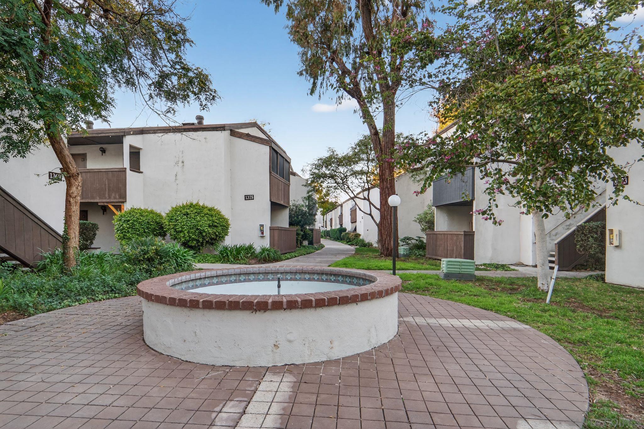 Detail Gallery Image 16 of 21 For 1353  Caminito Gabaldon  #E,  San Diego,  CA 92108 - 2 Beds | 1 Baths