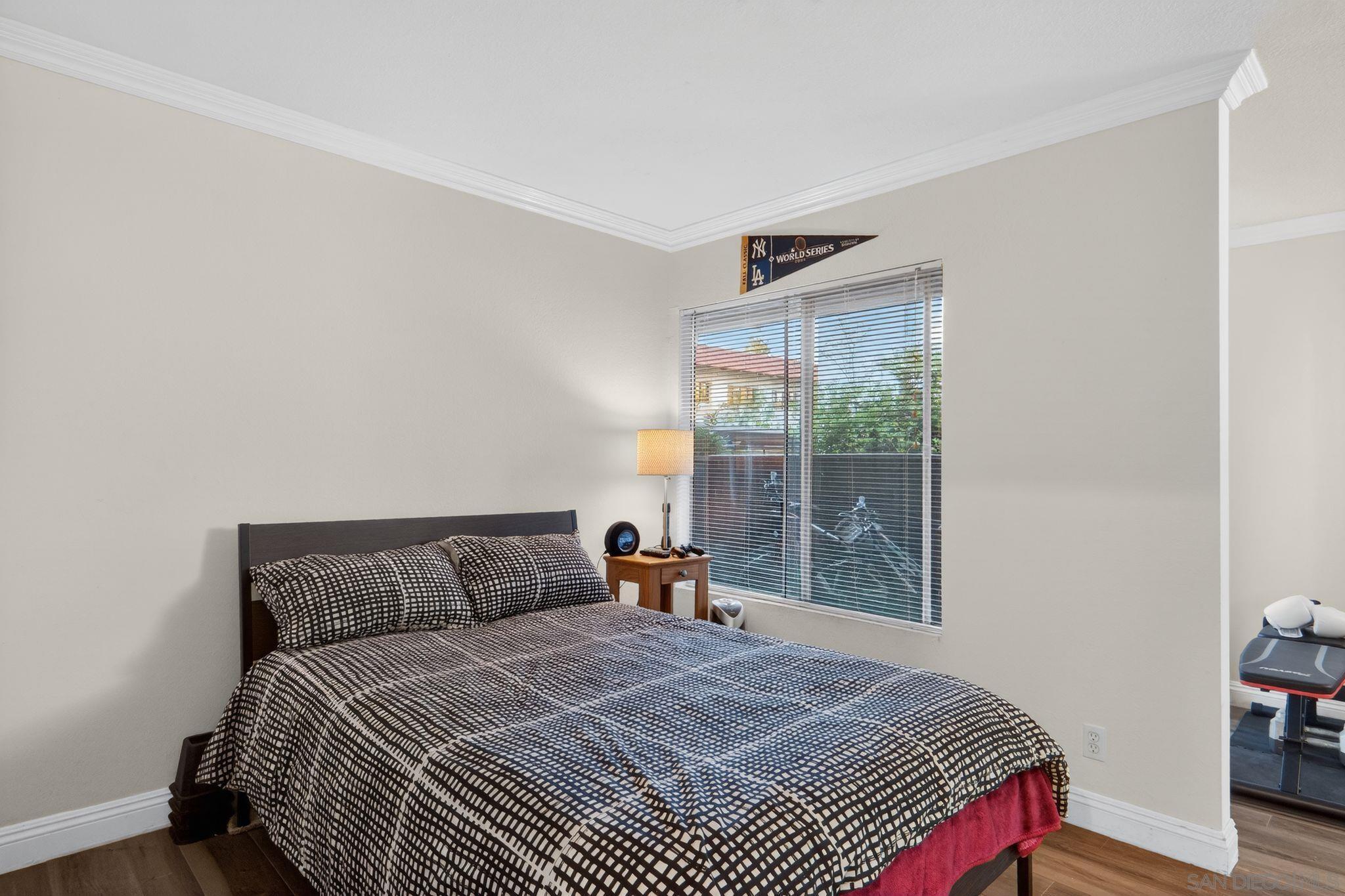 Detail Gallery Image 9 of 21 For 1353  Caminito Gabaldon  #E,  San Diego,  CA 92108 - 2 Beds | 1 Baths