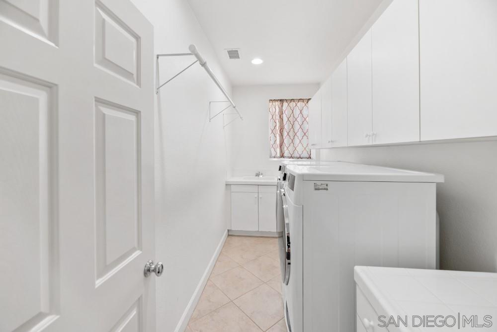 Detail Gallery Image 36 of 73 For 9230  Island Pine, San Diego,  CA 92127 - 5 Beds | 5/1 Baths