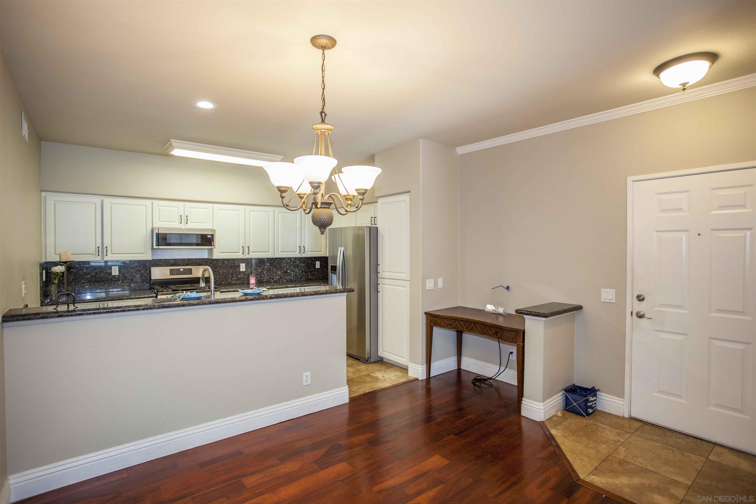 Detail Gallery Image 11 of 32 For 12362  Carmel Country Rd  #G208,  San Diego,  CA 92130 - 3 Beds | 2 Baths