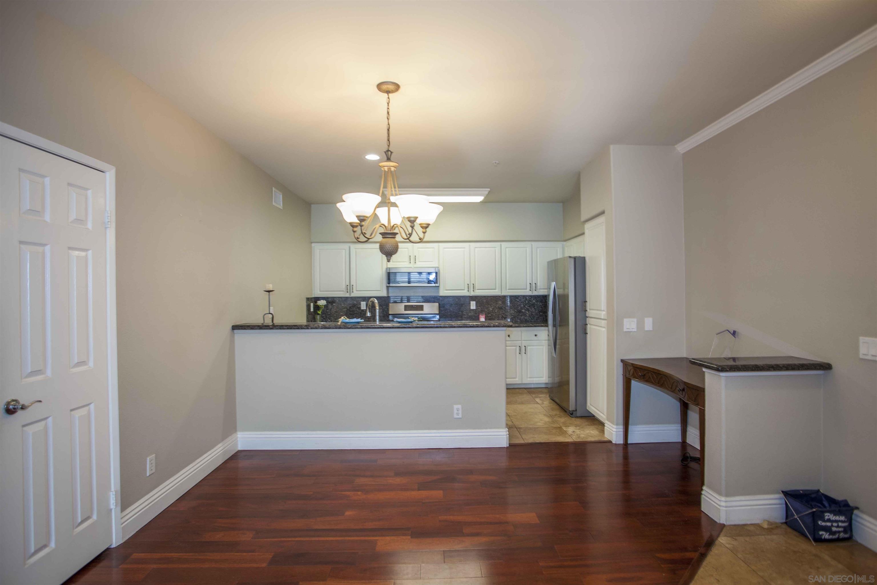 Detail Gallery Image 6 of 32 For 12362  Carmel Country Rd  #G208,  San Diego,  CA 92130 - 3 Beds | 2 Baths