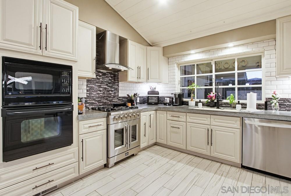Detail Gallery Image 13 of 33 For 16203  Kupa Way, Pauma Valley,  CA 92061 - 3 Beds | 2/1 Baths