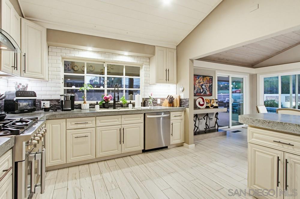 Detail Gallery Image 14 of 33 For 16203  Kupa Way, Pauma Valley,  CA 92061 - 3 Beds | 2/1 Baths