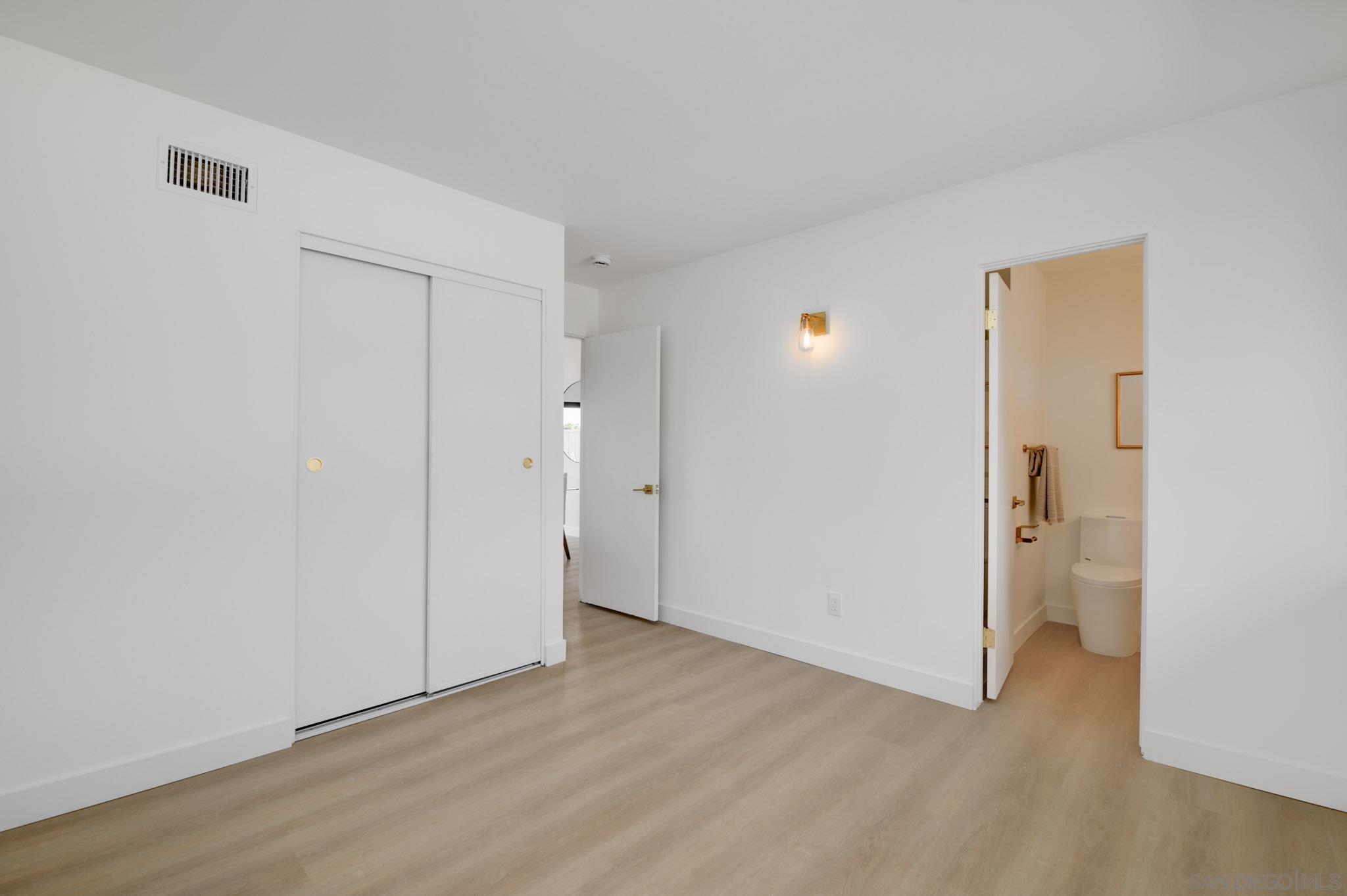 Detail Gallery Image 22 of 31 For 6852  Jackson Dr, San Diego,  CA 92119 - 4 Beds | 3 Baths