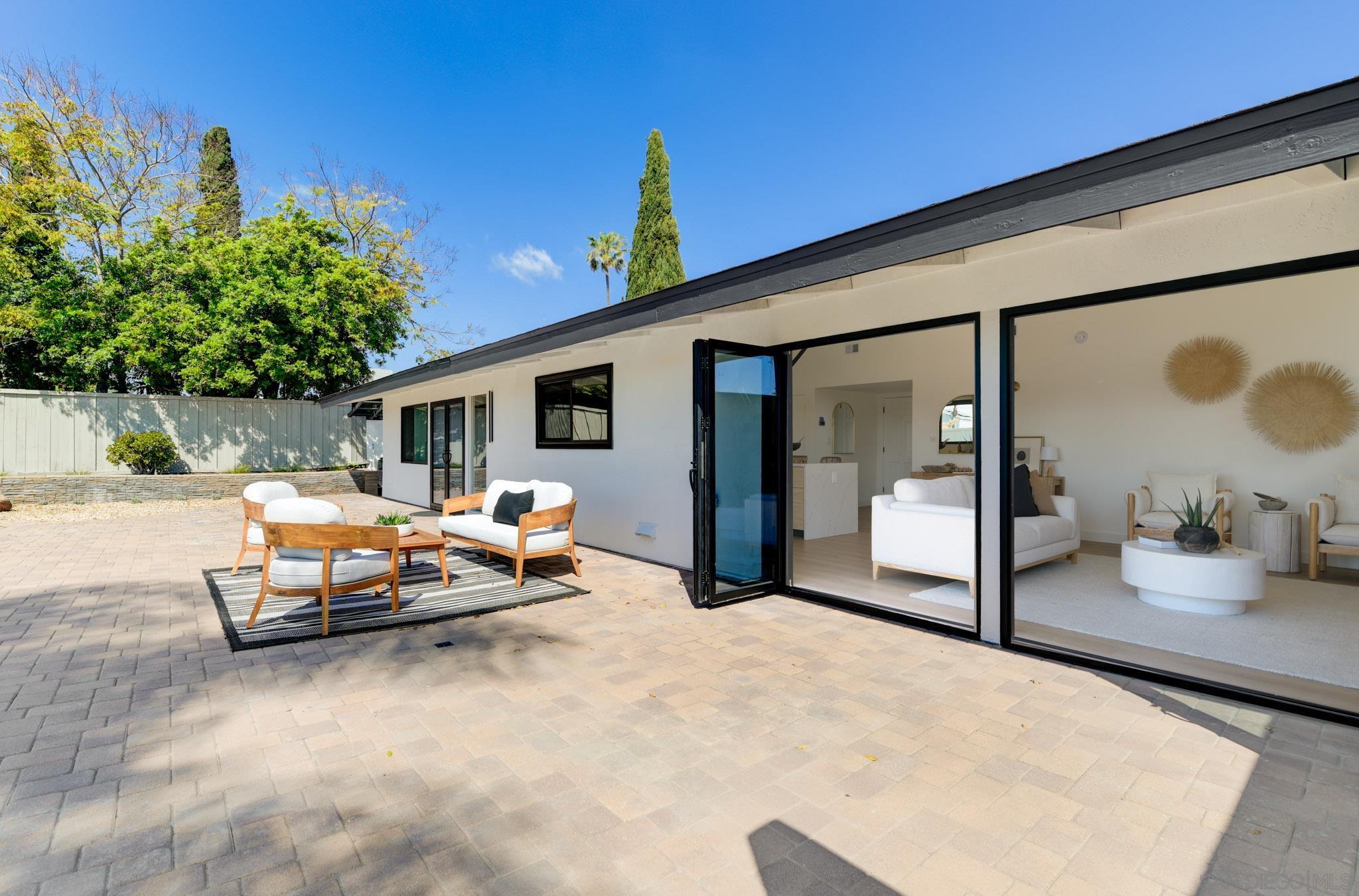 Detail Gallery Image 23 of 31 For 6852  Jackson Dr, San Diego,  CA 92119 - 4 Beds | 3 Baths