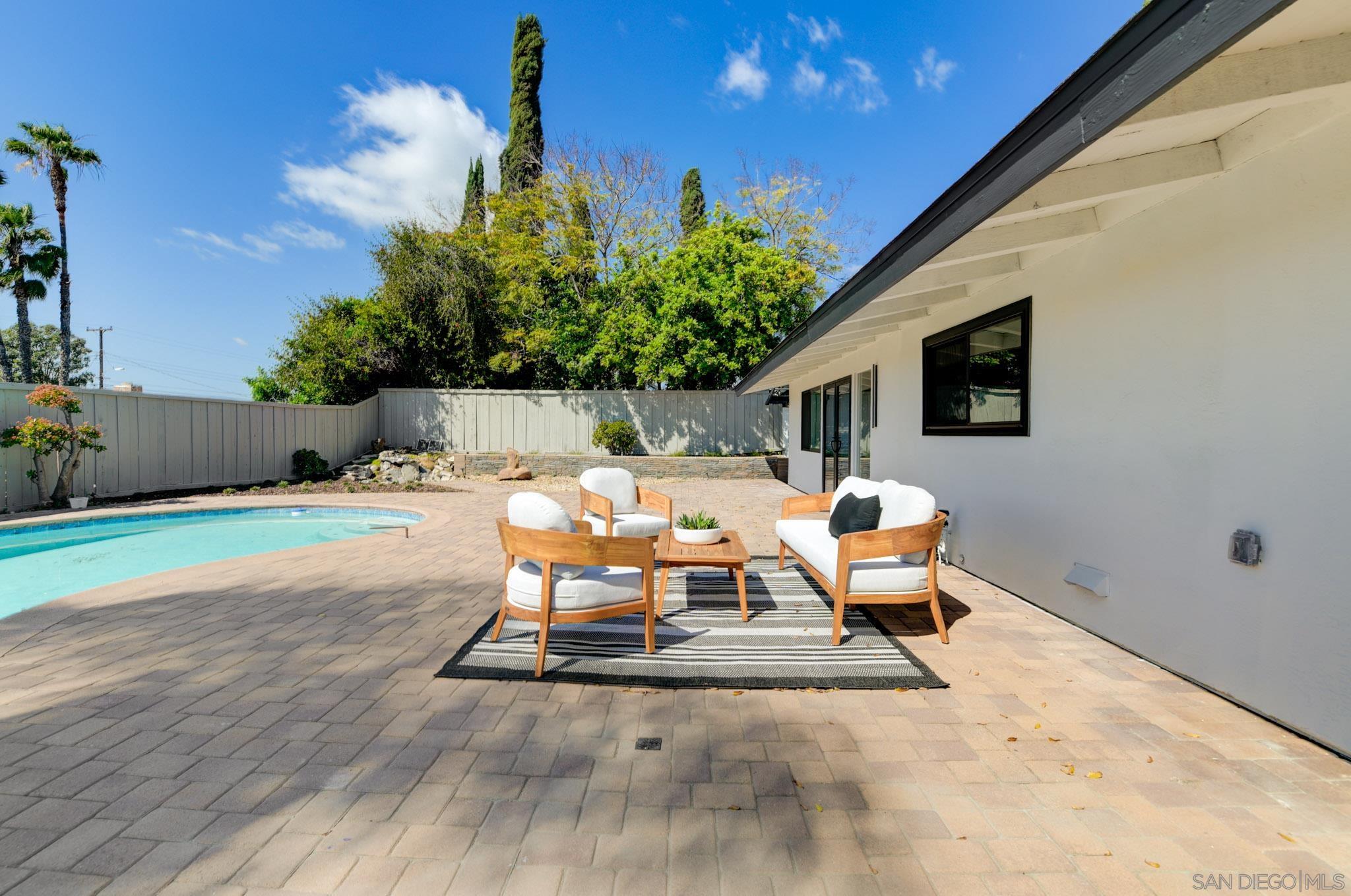 Detail Gallery Image 27 of 31 For 6852  Jackson Dr, San Diego,  CA 92119 - 4 Beds | 3 Baths