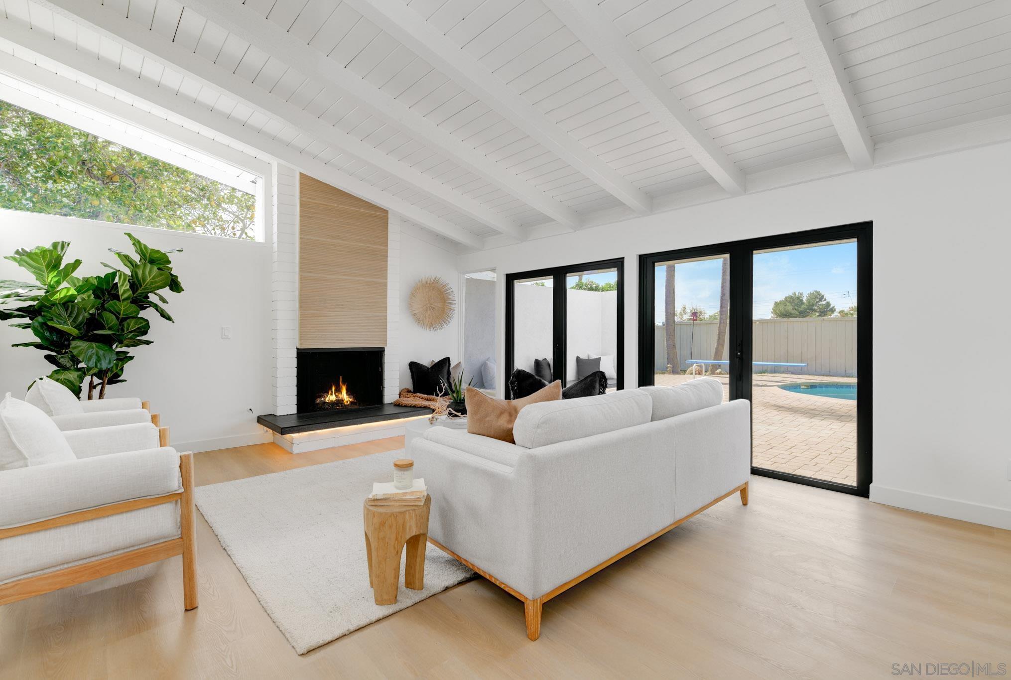 Detail Gallery Image 5 of 31 For 6852  Jackson Dr, San Diego,  CA 92119 - 4 Beds | 3 Baths