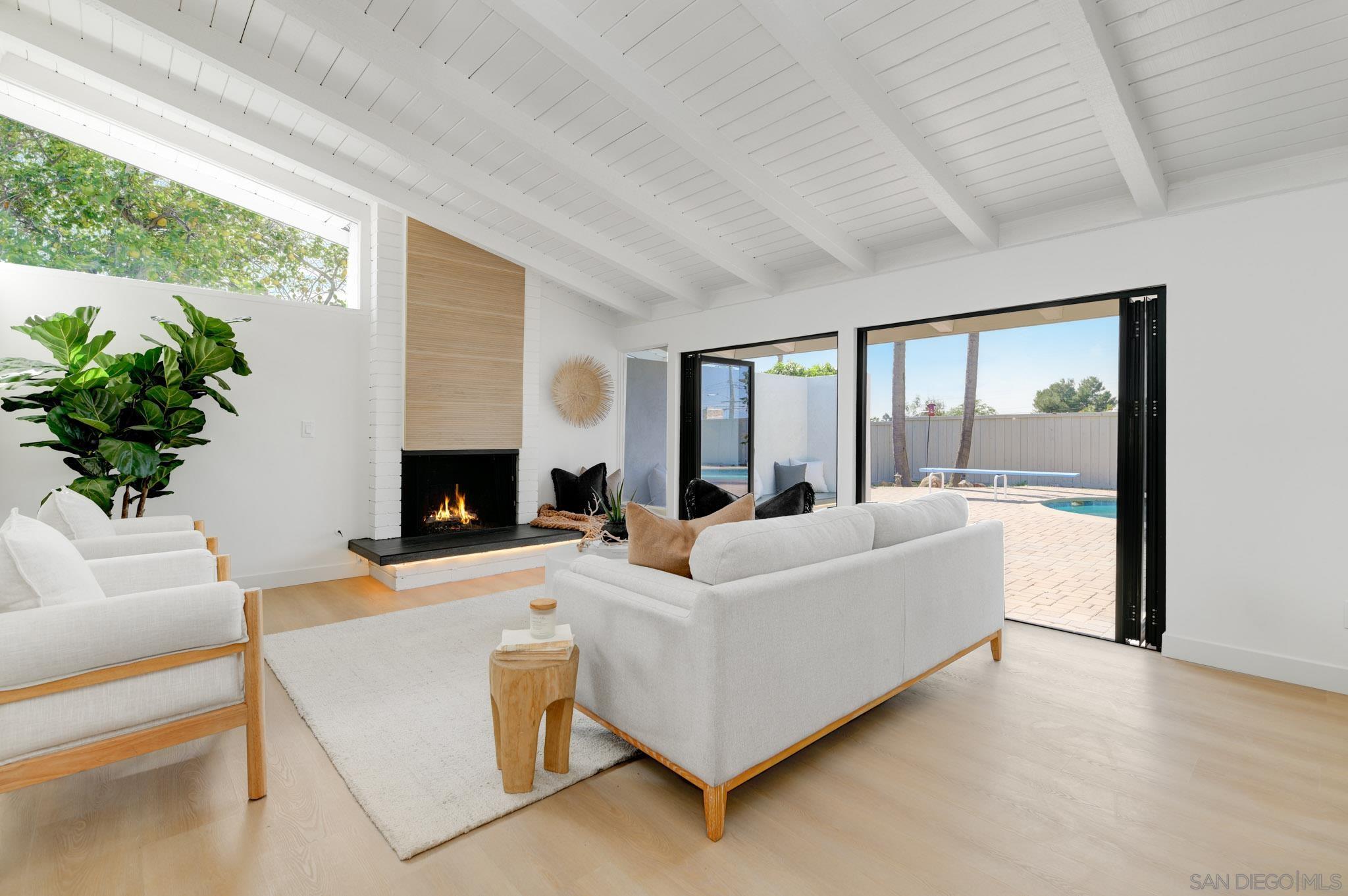 Detail Gallery Image 6 of 31 For 6852  Jackson Dr, San Diego,  CA 92119 - 4 Beds | 3 Baths