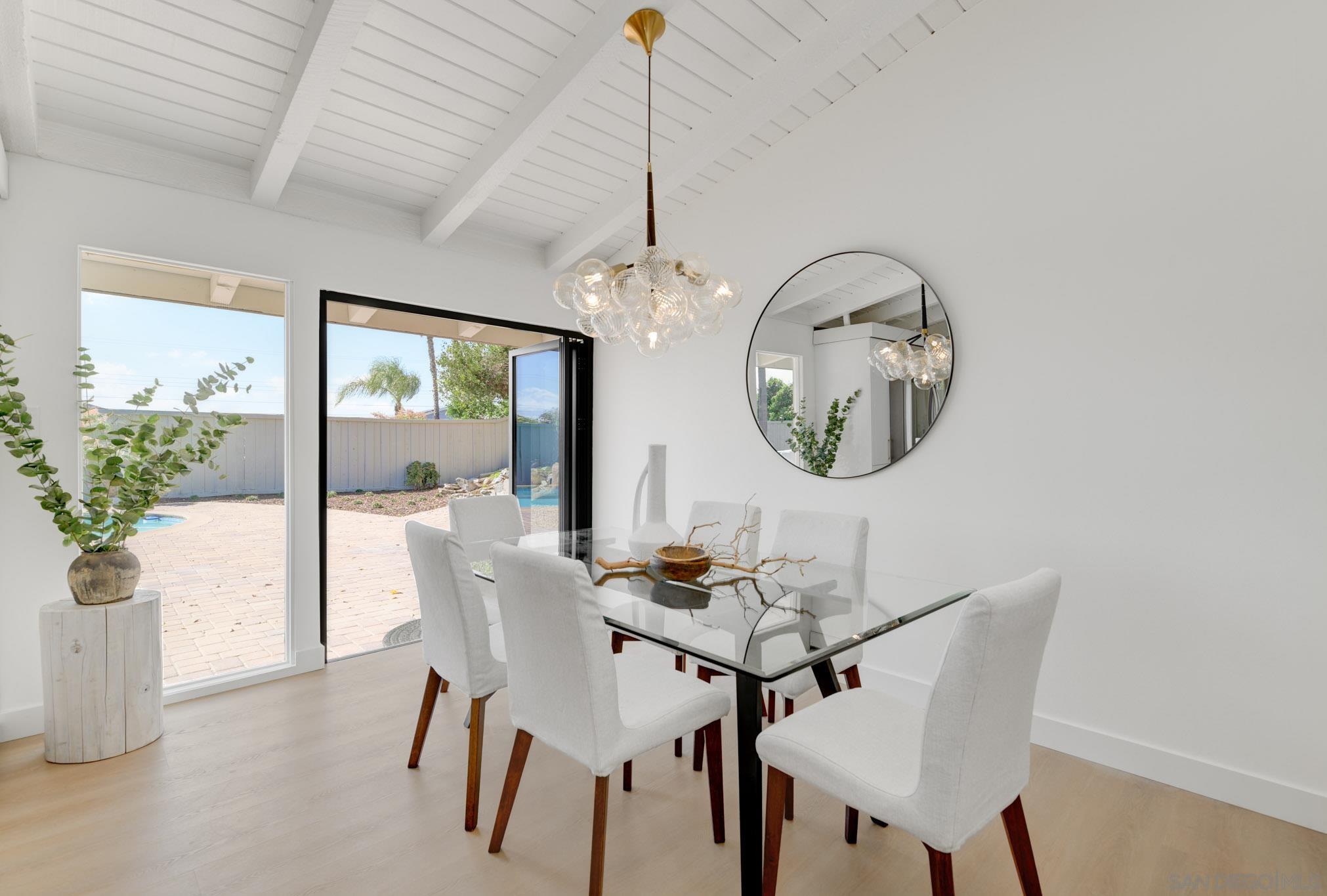 Detail Gallery Image 10 of 31 For 6852  Jackson Dr, San Diego,  CA 92119 - 4 Beds | 3 Baths