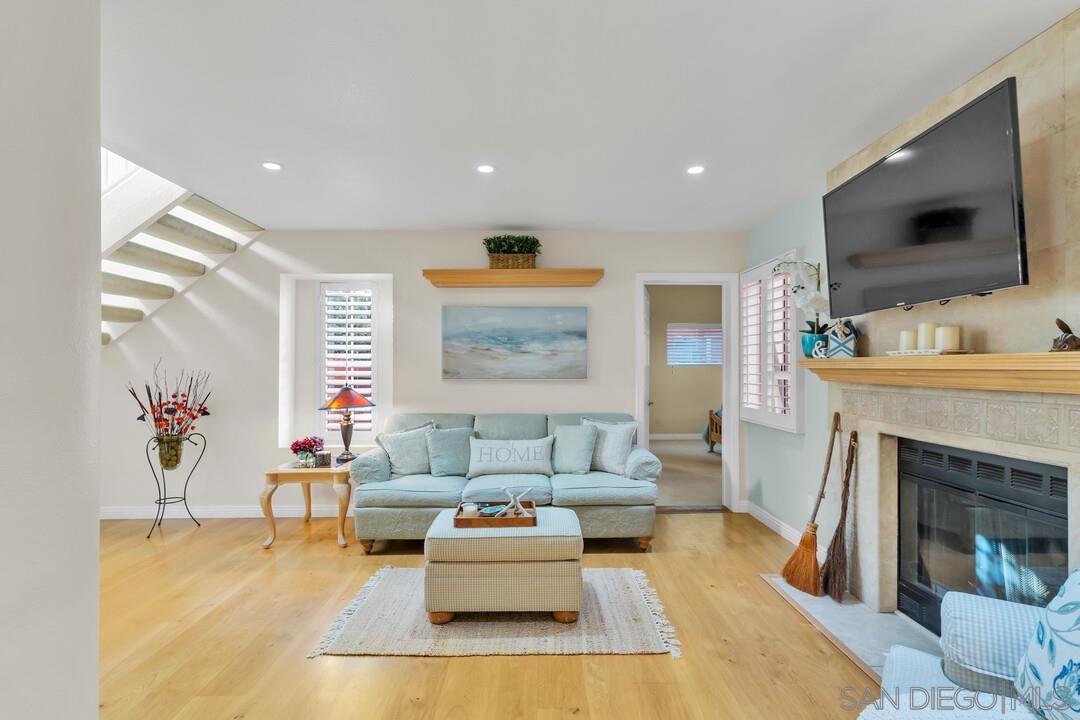 Detail Gallery Image 12 of 65 For 11992  Avenida Marcella, El Cajon,  CA 92019 - 4 Beds | 3/1 Baths