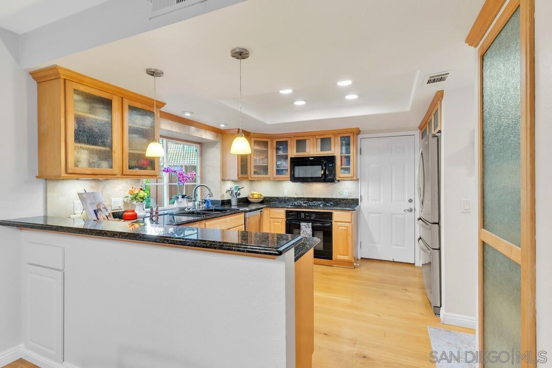 Detail Gallery Image 17 of 65 For 11992  Avenida Marcella, El Cajon,  CA 92019 - 4 Beds | 3/1 Baths