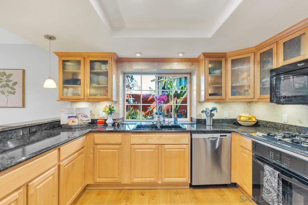 Detail Gallery Image 18 of 65 For 11992  Avenida Marcella, El Cajon,  CA 92019 - 4 Beds | 3/1 Baths