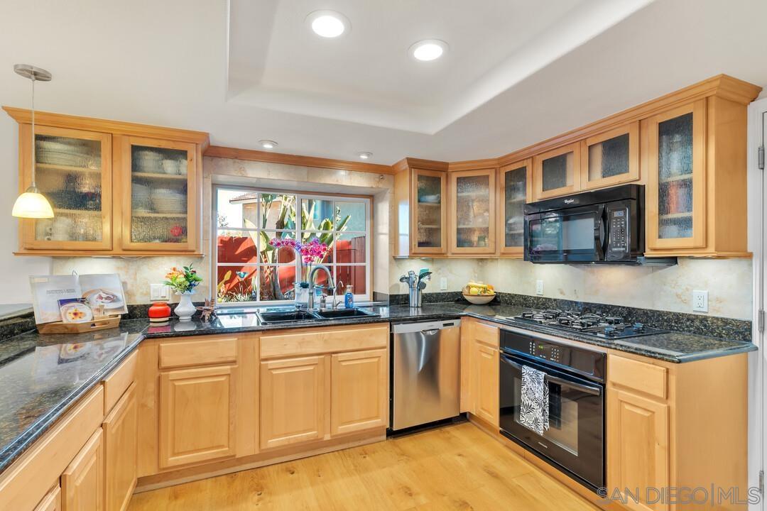 Detail Gallery Image 19 of 65 For 11992  Avenida Marcella, El Cajon,  CA 92019 - 4 Beds | 3/1 Baths