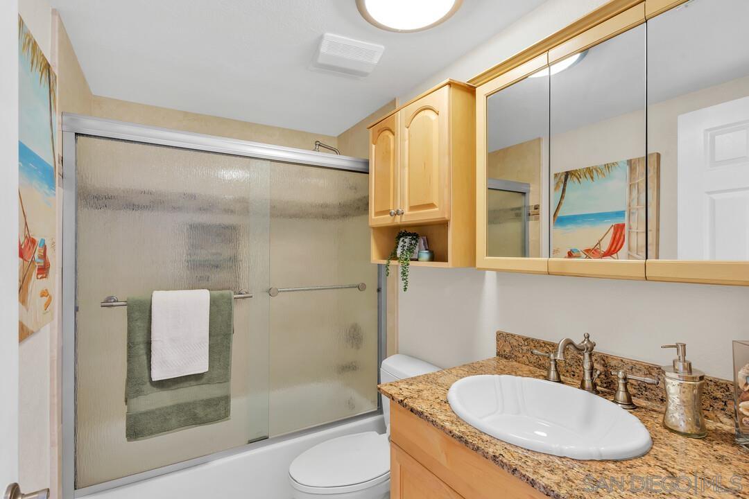 Detail Gallery Image 33 of 65 For 11992  Avenida Marcella, El Cajon,  CA 92019 - 4 Beds | 3/1 Baths