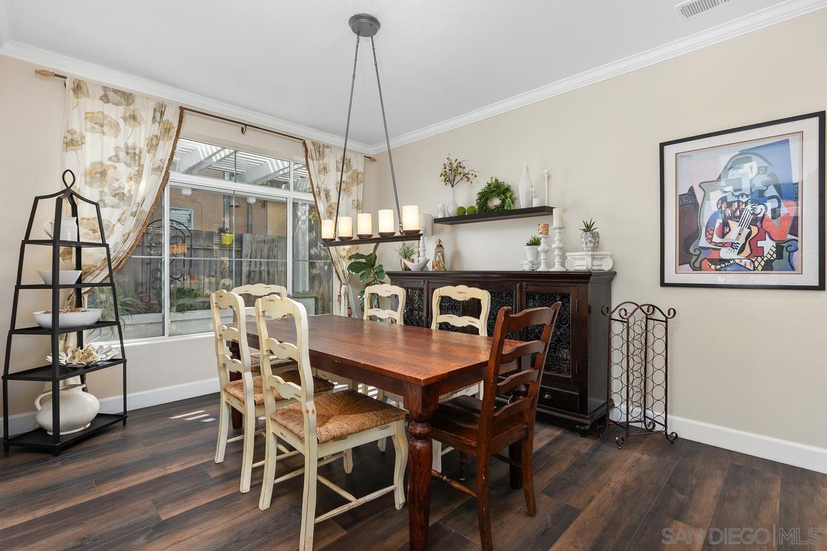 Detail Gallery Image 20 of 38 For 997  Masters Dr, Oceanside,  CA 92057 - 4 Beds | 3 Baths