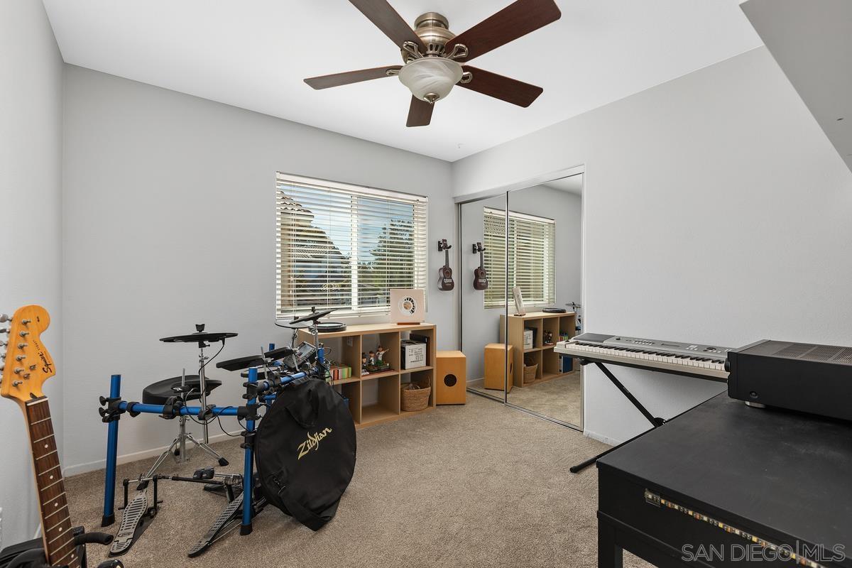 Detail Gallery Image 28 of 38 For 997  Masters Dr, Oceanside,  CA 92057 - 4 Beds | 3 Baths