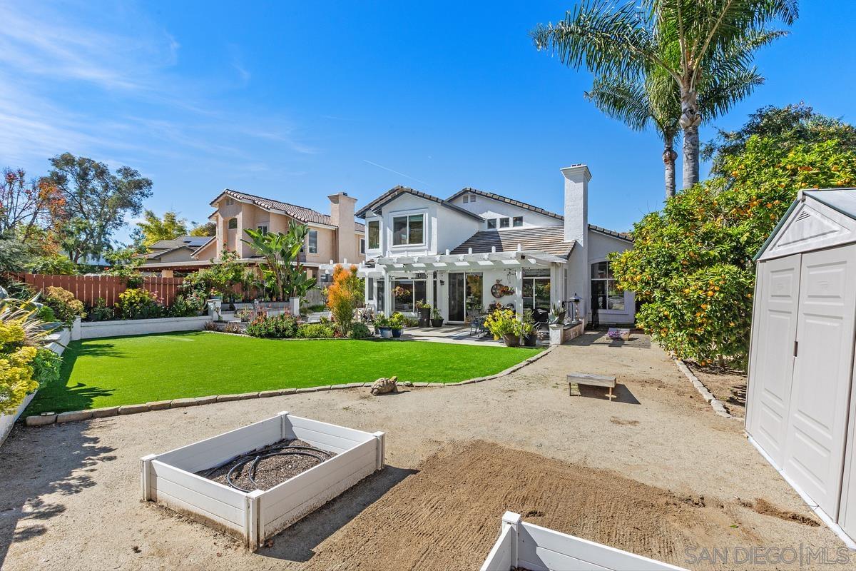 Detail Gallery Image 36 of 38 For 997  Masters Dr, Oceanside,  CA 92057 - 4 Beds | 3 Baths