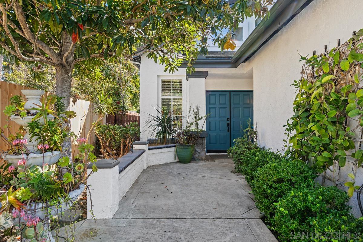 Detail Gallery Image 5 of 38 For 997  Masters Dr, Oceanside,  CA 92057 - 4 Beds | 3 Baths