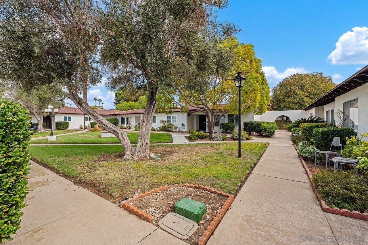 Detail Gallery Image 3 of 37 For 16533  Caminito Vecinos  #52,  San Diego,  CA 92128 - 2 Beds | 2 Baths