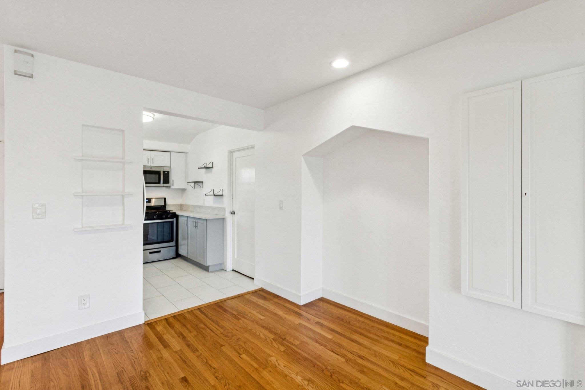 Detail Gallery Image 13 of 33 For 4537  45th St, San Diego,  CA 92115 - 2 Beds | 2 Baths