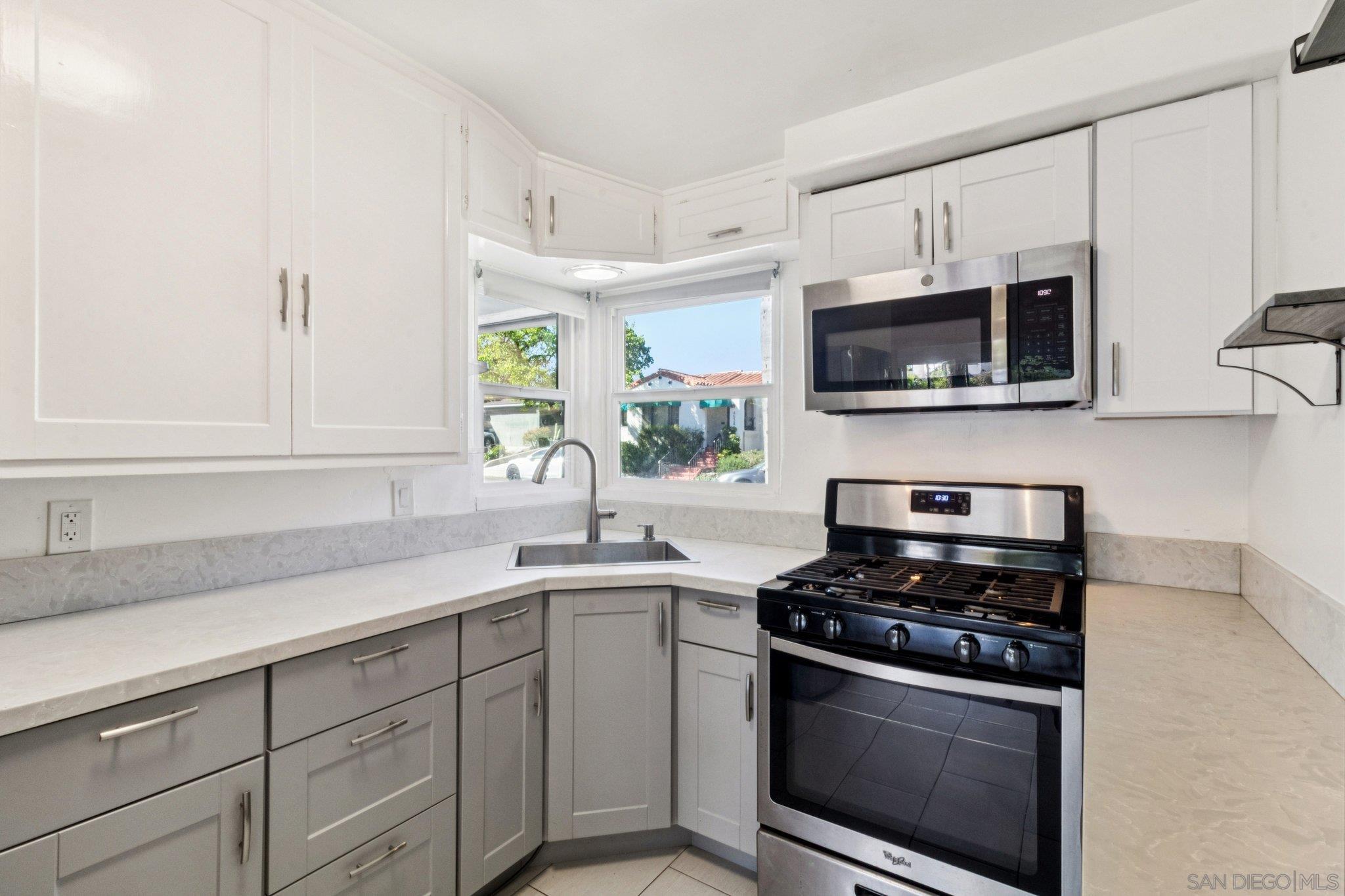 Detail Gallery Image 15 of 33 For 4537  45th St, San Diego,  CA 92115 - 2 Beds | 2 Baths