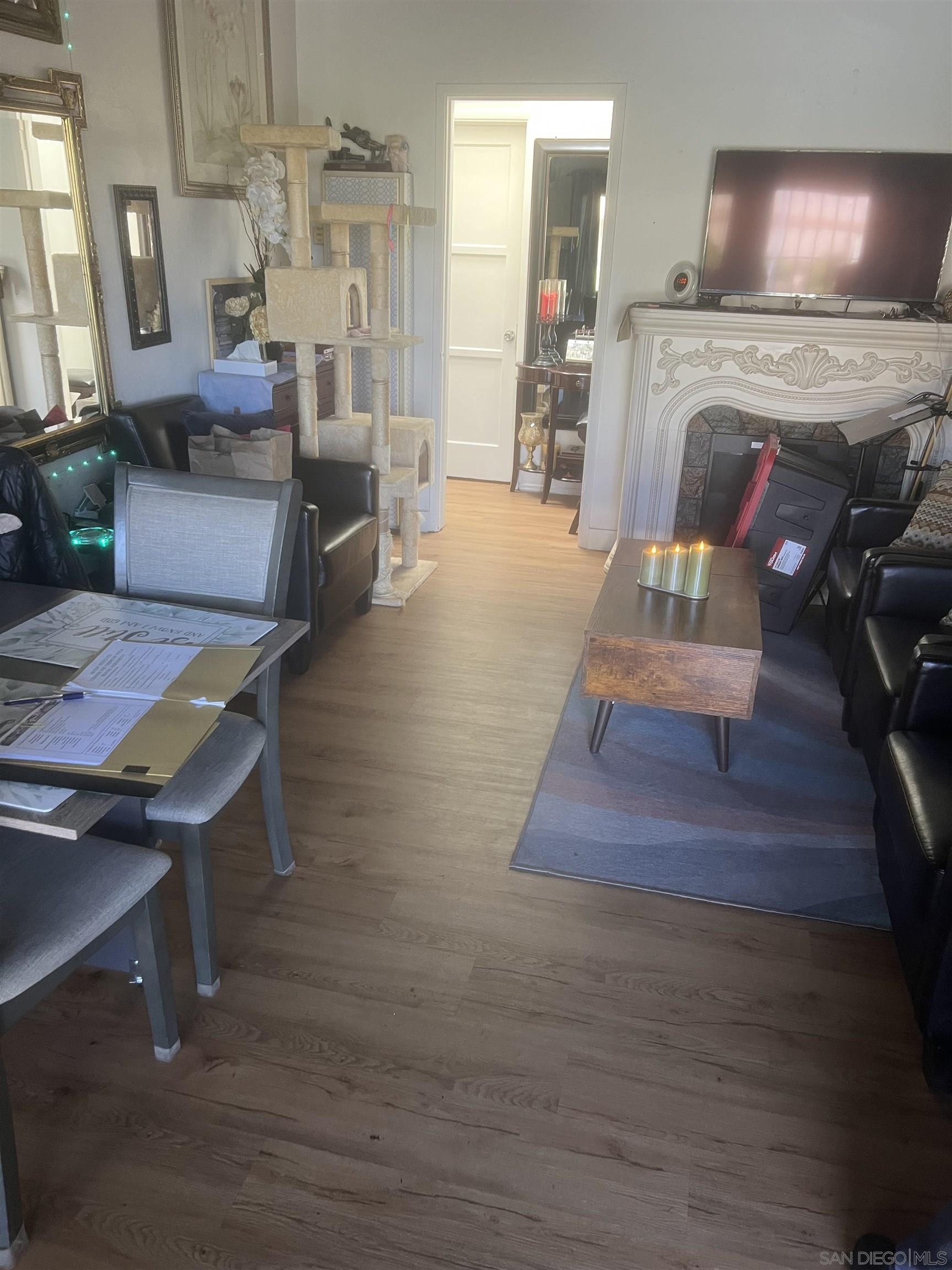 Detail Gallery Image 8 of 14 For 4327-29  Clmt Mesa Blvd, San Diego,  CA 92117 - – Beds | – Baths