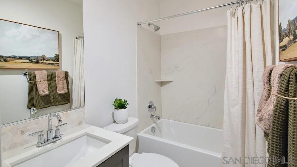 Detail Gallery Image 12 of 17 For 14006  Lumurine Way, San Diego,  CA 92126 - 2 Beds | 2 Baths