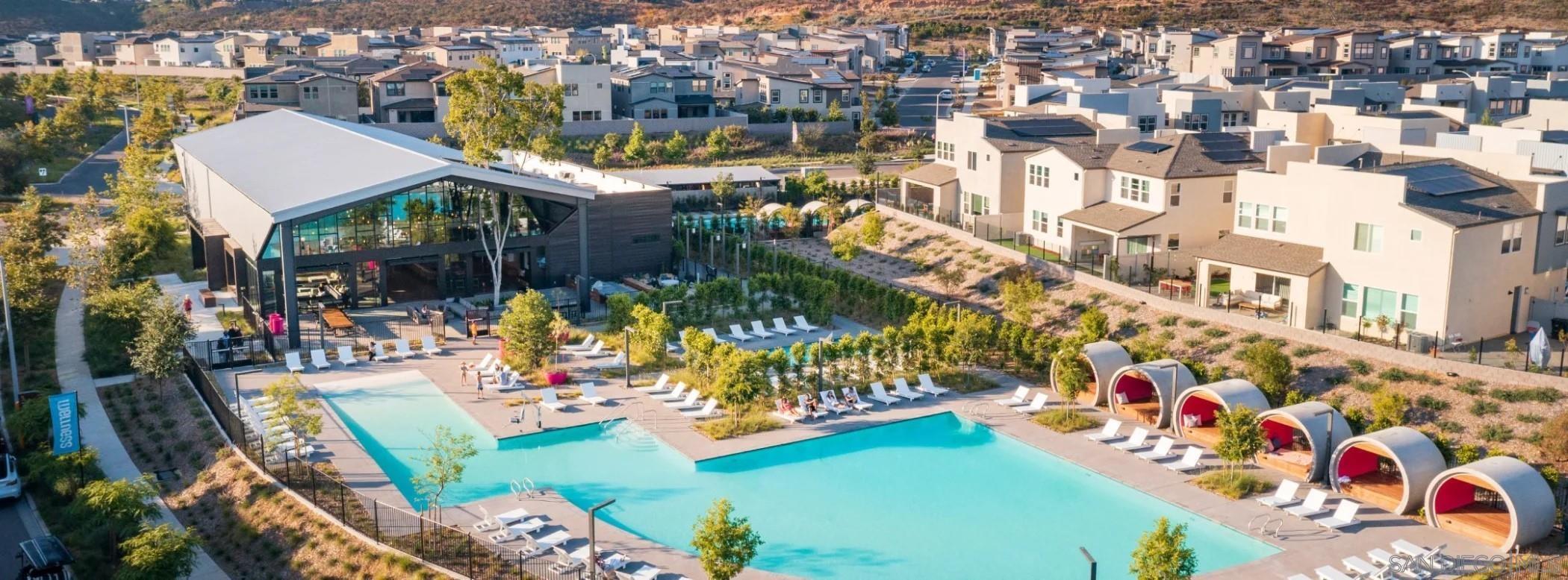 Detail Gallery Image 5 of 17 For 14006  Lumurine Way, San Diego,  CA 92126 - 2 Beds | 2 Baths