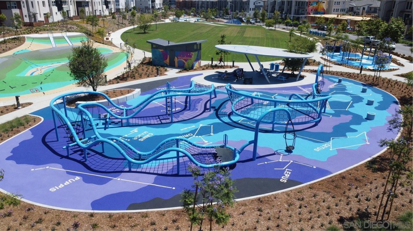 Detail Gallery Image 6 of 17 For 14006  Lumurine Way, San Diego,  CA 92126 - 2 Beds | 2 Baths