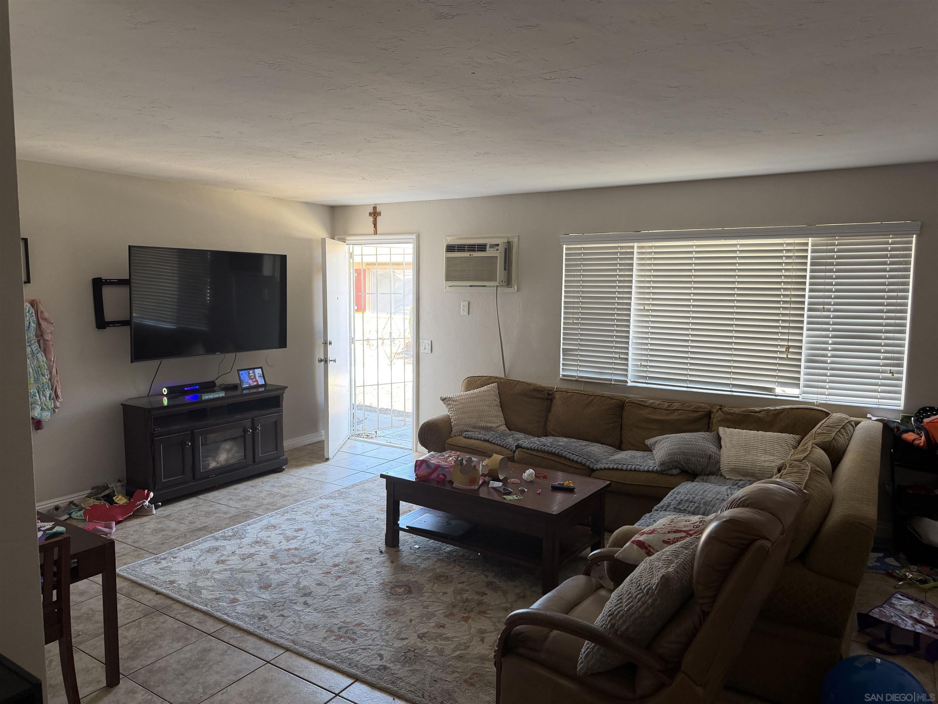 Detail Gallery Image 23 of 24 For 238-46 E 15th Ave, Escondido,  CA 92025 - – Beds | – Baths