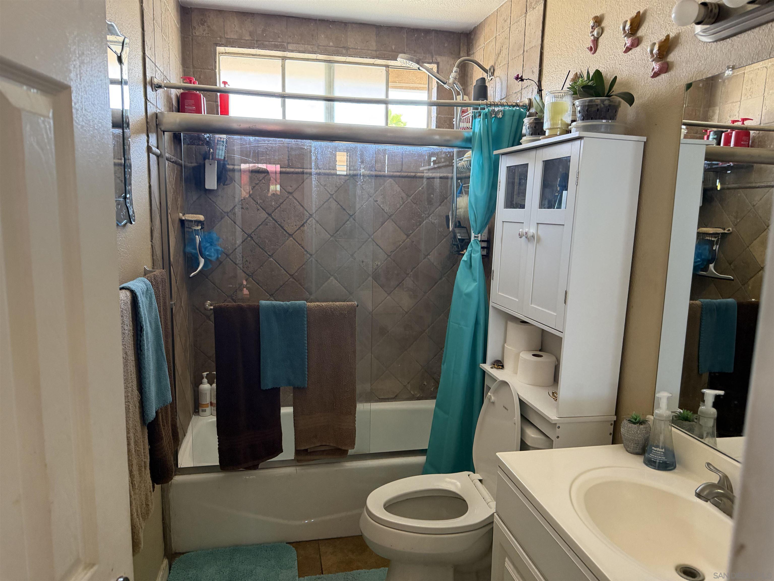 Detail Gallery Image 9 of 24 For 238-46 E 15th Ave, Escondido,  CA 92025 - – Beds | – Baths