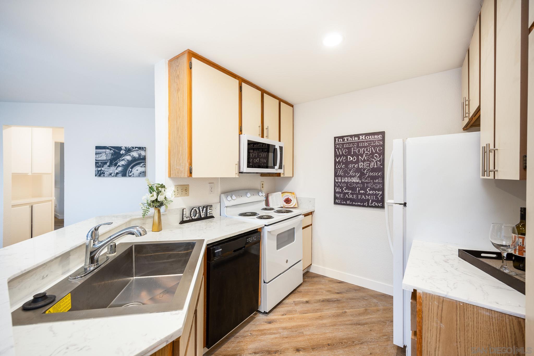 Detail Gallery Image 14 of 29 For 9705  Mesa Springs Way  #UNIT 224,  San Diego,  CA 92126 - 1 Beds | 1 Baths