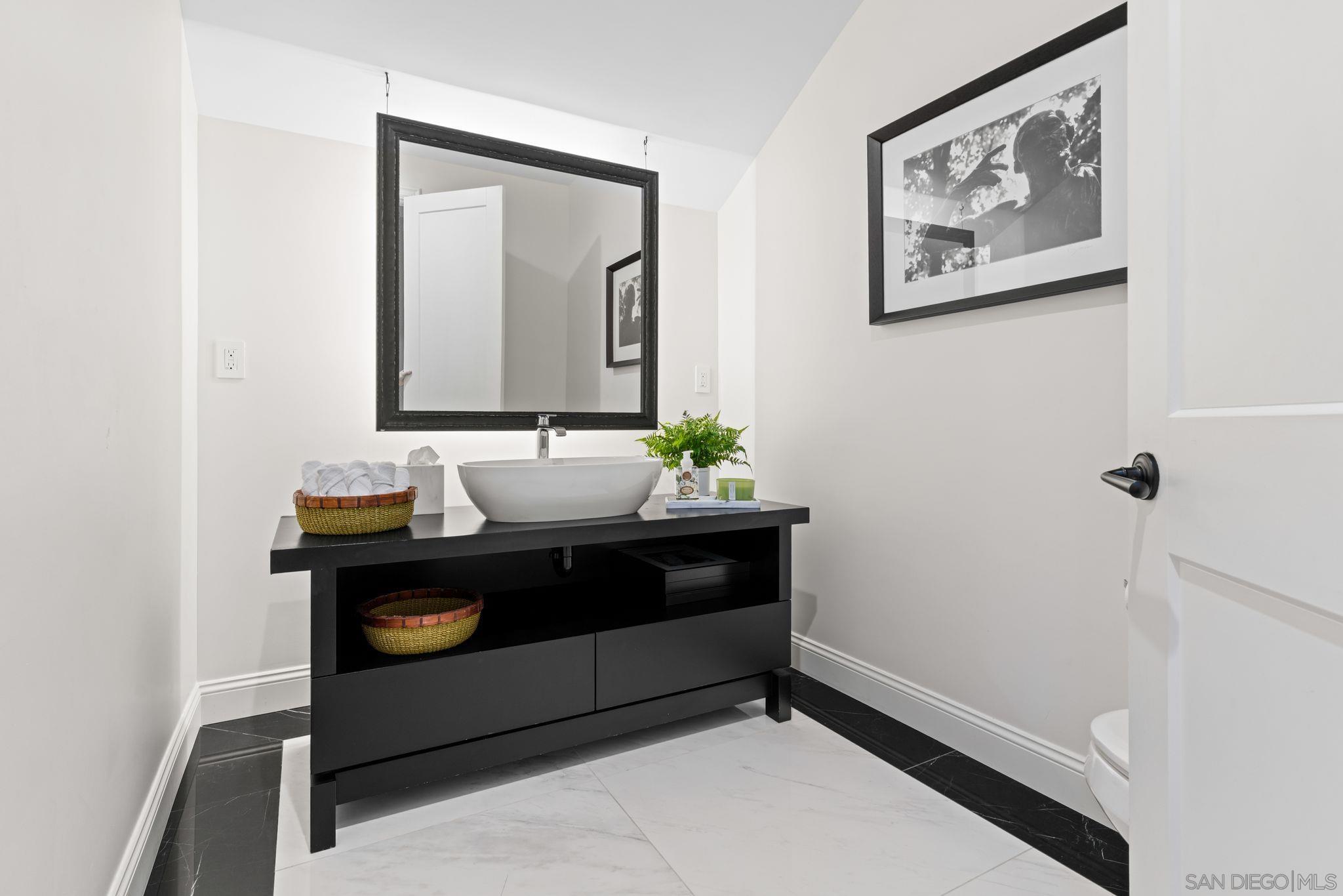 Detail Gallery Image 24 of 75 For 13995  Mira Montana Dr, Del Mar,  CA 92014 - 7 Beds | 6/2 Baths