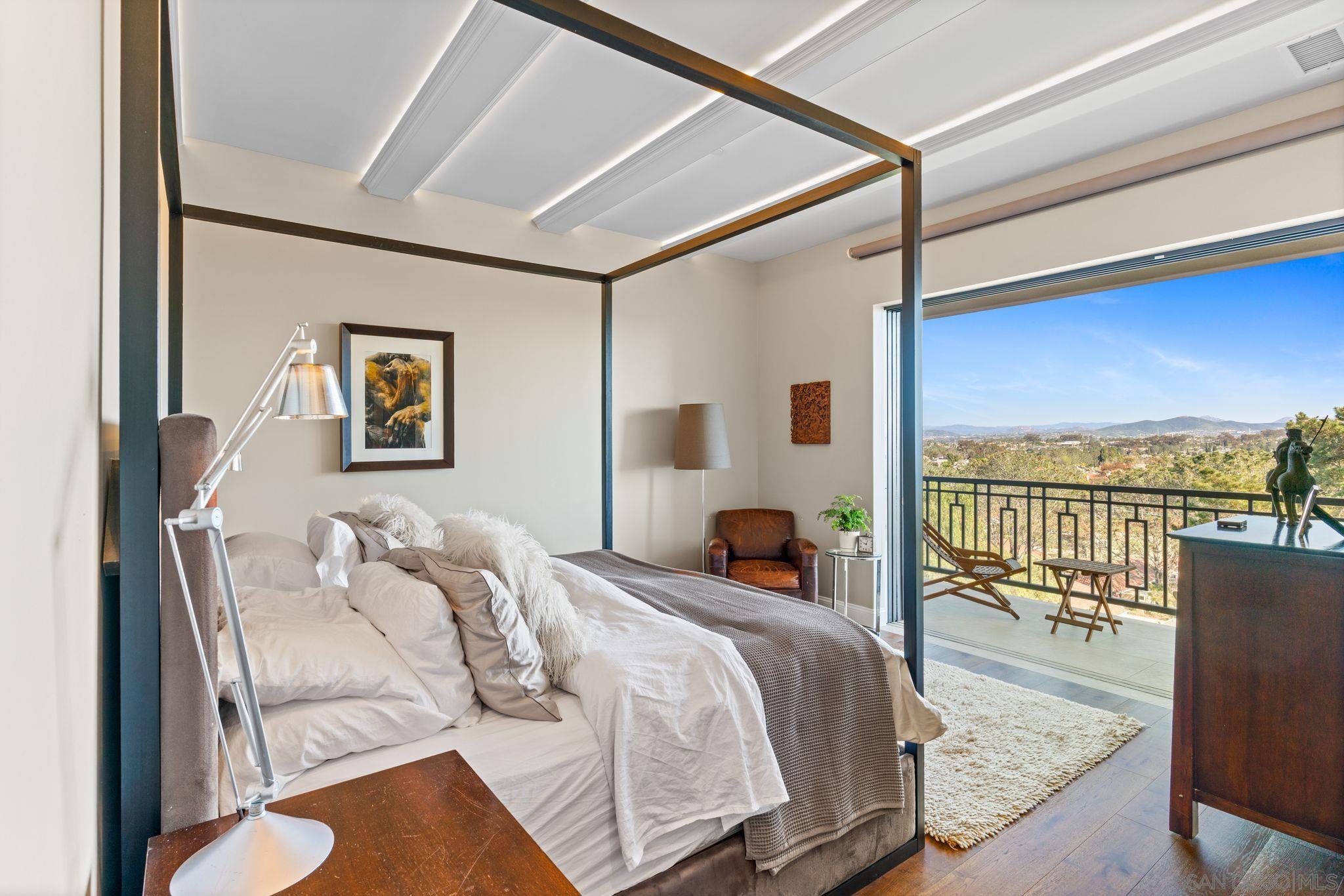 Detail Gallery Image 31 of 75 For 13995  Mira Montana Dr, Del Mar,  CA 92014 - 7 Beds | 6/2 Baths