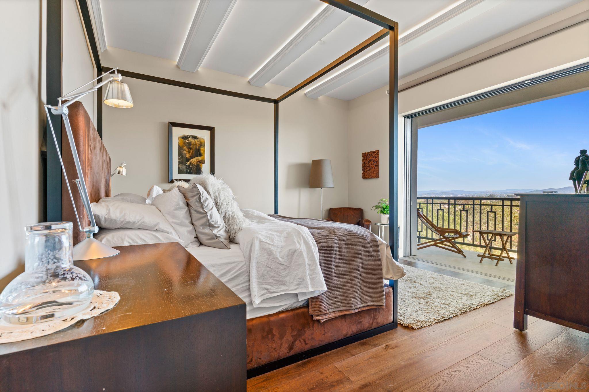 Detail Gallery Image 34 of 75 For 13995  Mira Montana Dr, Del Mar,  CA 92014 - 7 Beds | 6/2 Baths