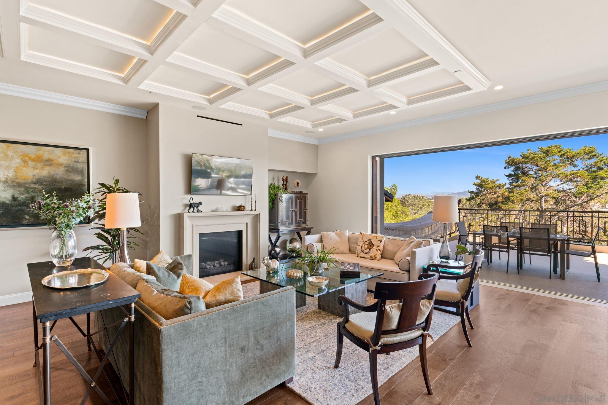 Detail Gallery Image 9 of 75 For 13995  Mira Montana Dr, Del Mar,  CA 92014 - 7 Beds | 6/2 Baths
