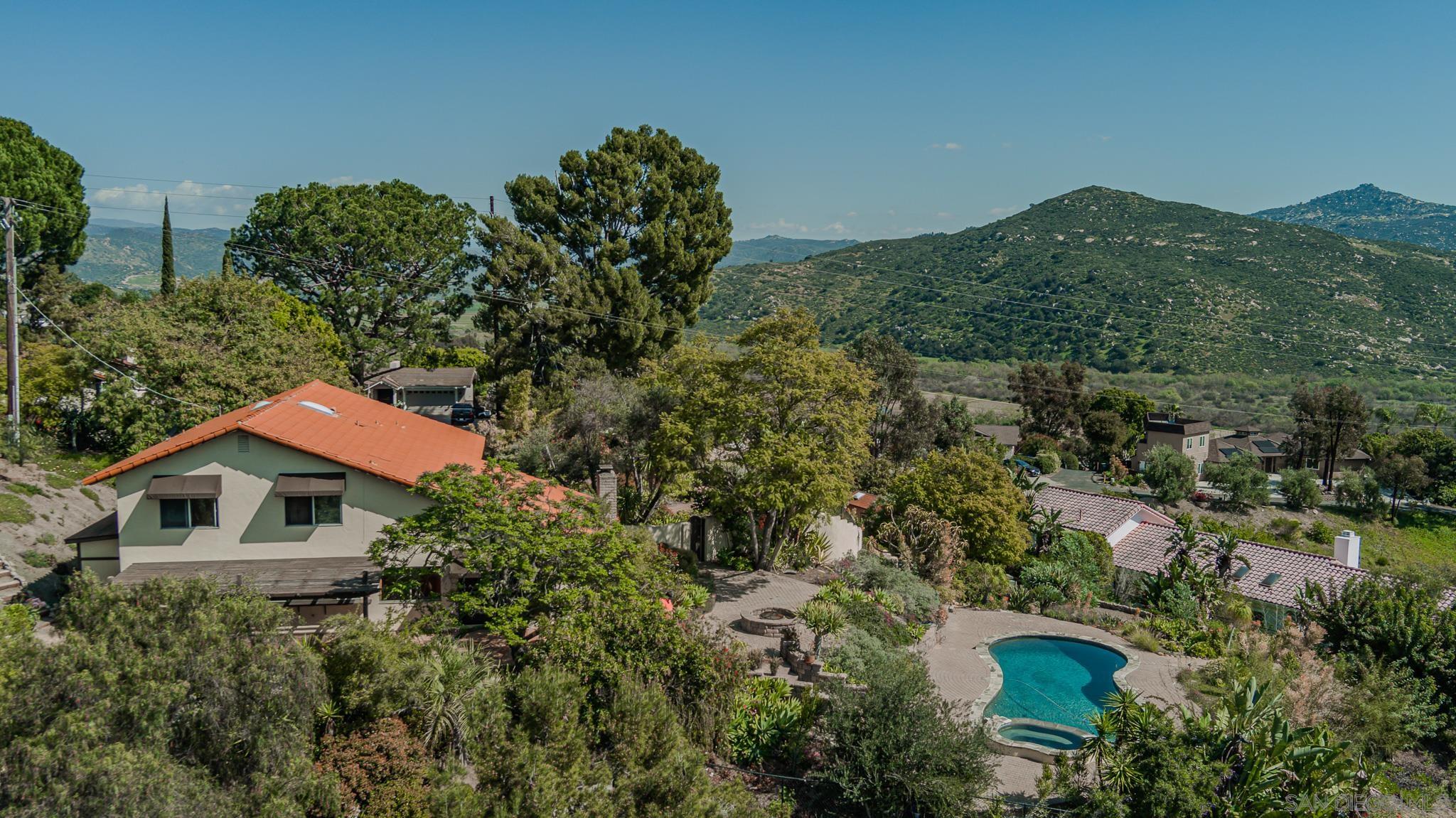 Detail Gallery Image 12 of 67 For 2871  Anaheim St, Escondido,  CA 92025 - 3 Beds | 2/1 Baths