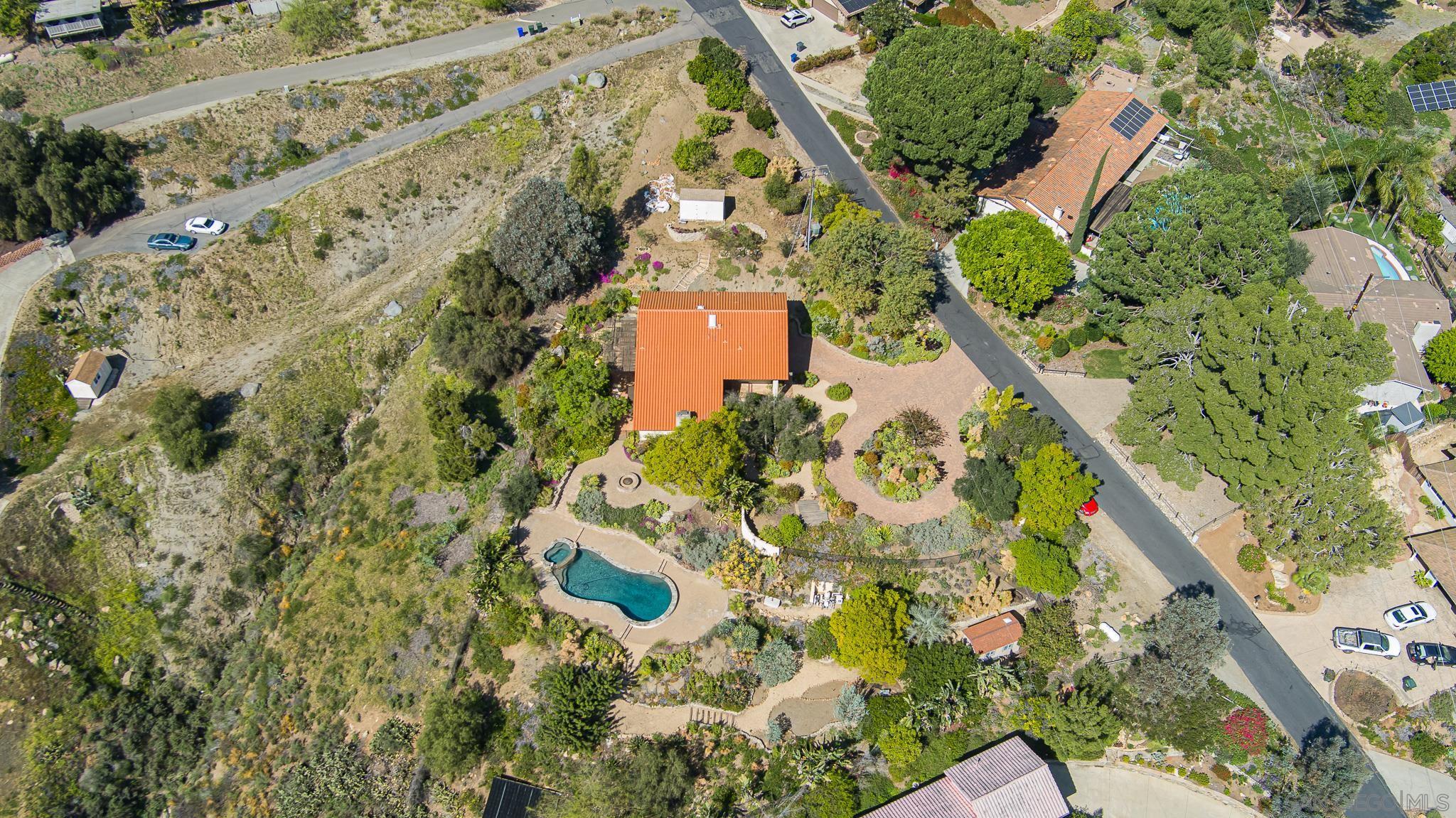 Detail Gallery Image 4 of 67 For 2871  Anaheim St, Escondido,  CA 92025 - 3 Beds | 2/1 Baths