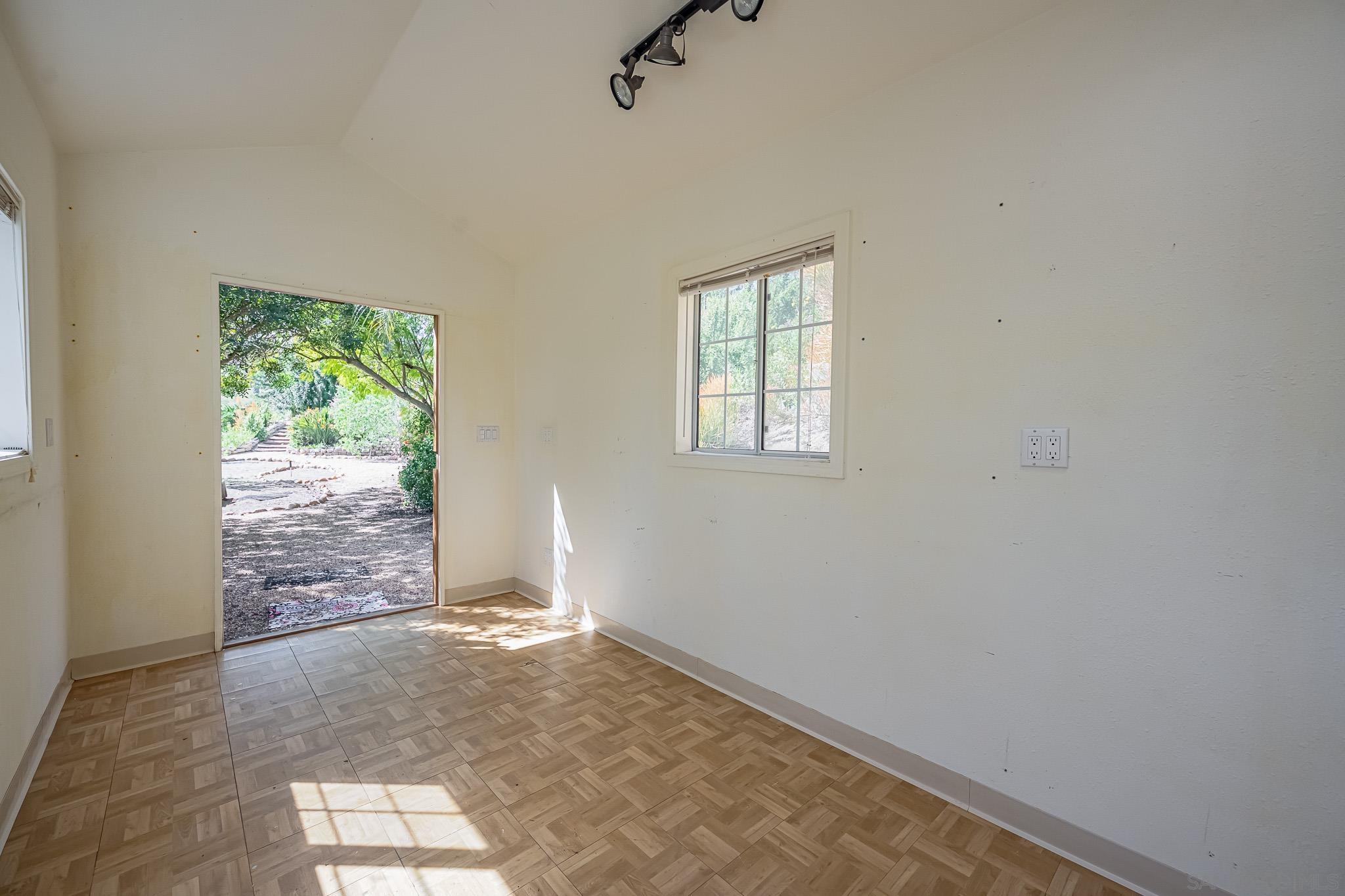 Detail Gallery Image 62 of 67 For 2871  Anaheim St, Escondido,  CA 92025 - 3 Beds | 2/1 Baths