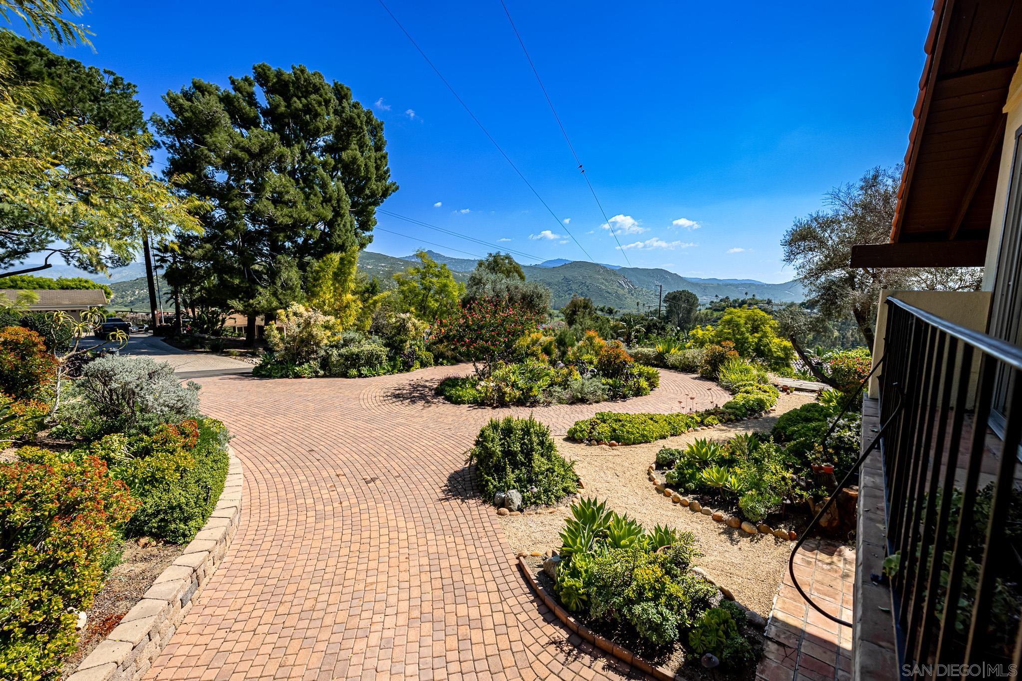 Detail Gallery Image 10 of 67 For 2871  Anaheim St, Escondido,  CA 92025 - 3 Beds | 2/1 Baths